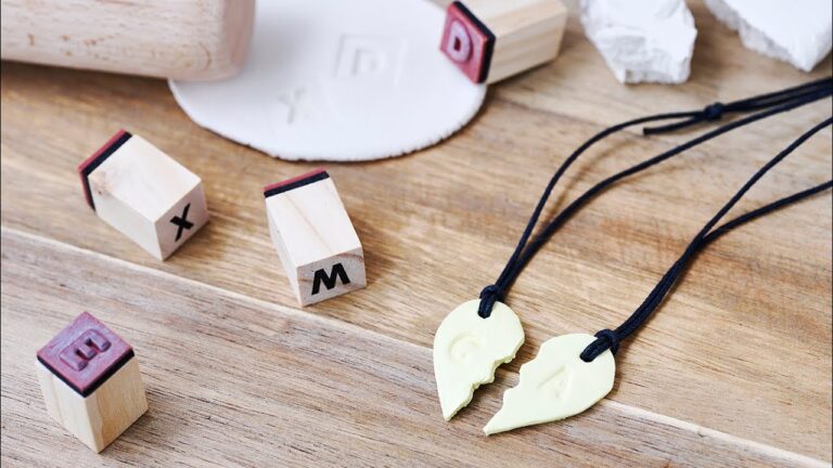 10 Unique Artistic Friendship Necklace Ideas